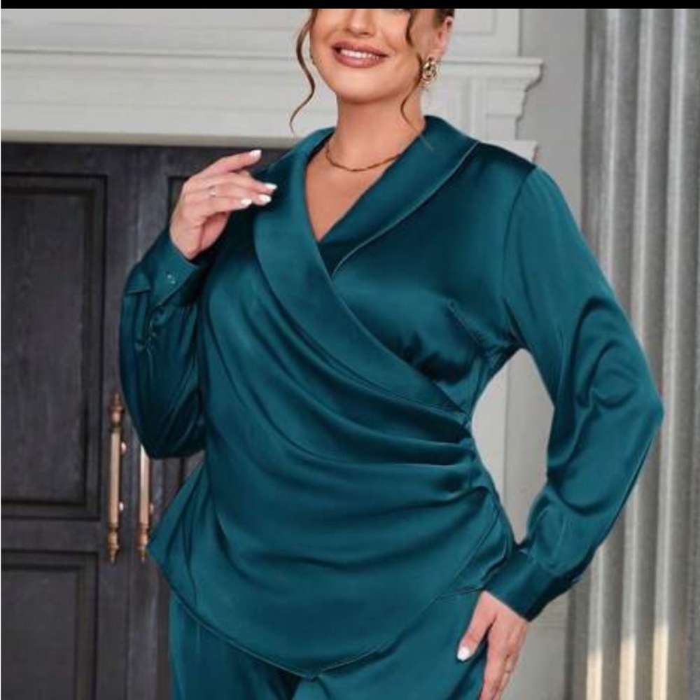 2 pc set- Elegant Teal Satin Blouse and satin pants-NEVER WORN